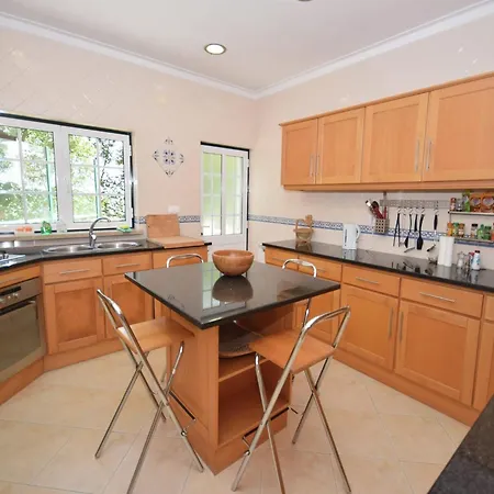 Villa Villa In Obidos With Pool And Vineyards, Cleaning Included
